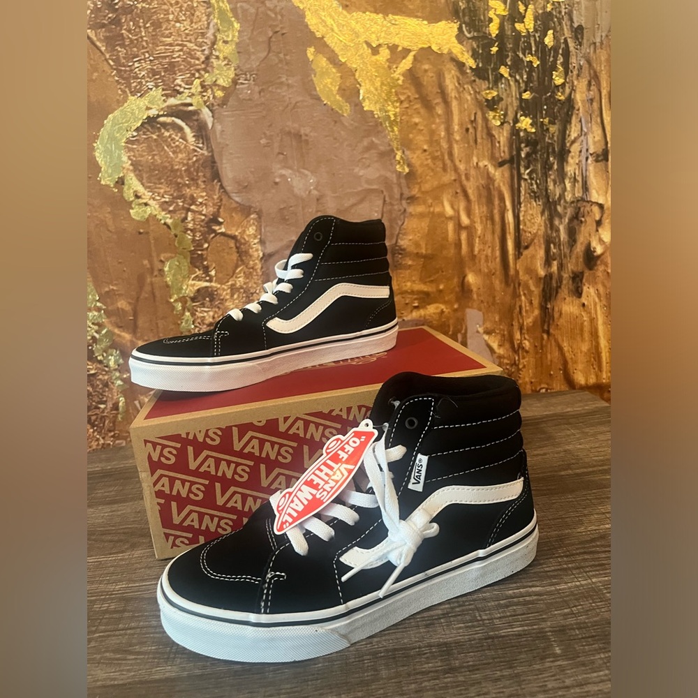 Vans Sk8-Hi Shoe ‼️size 4‼️